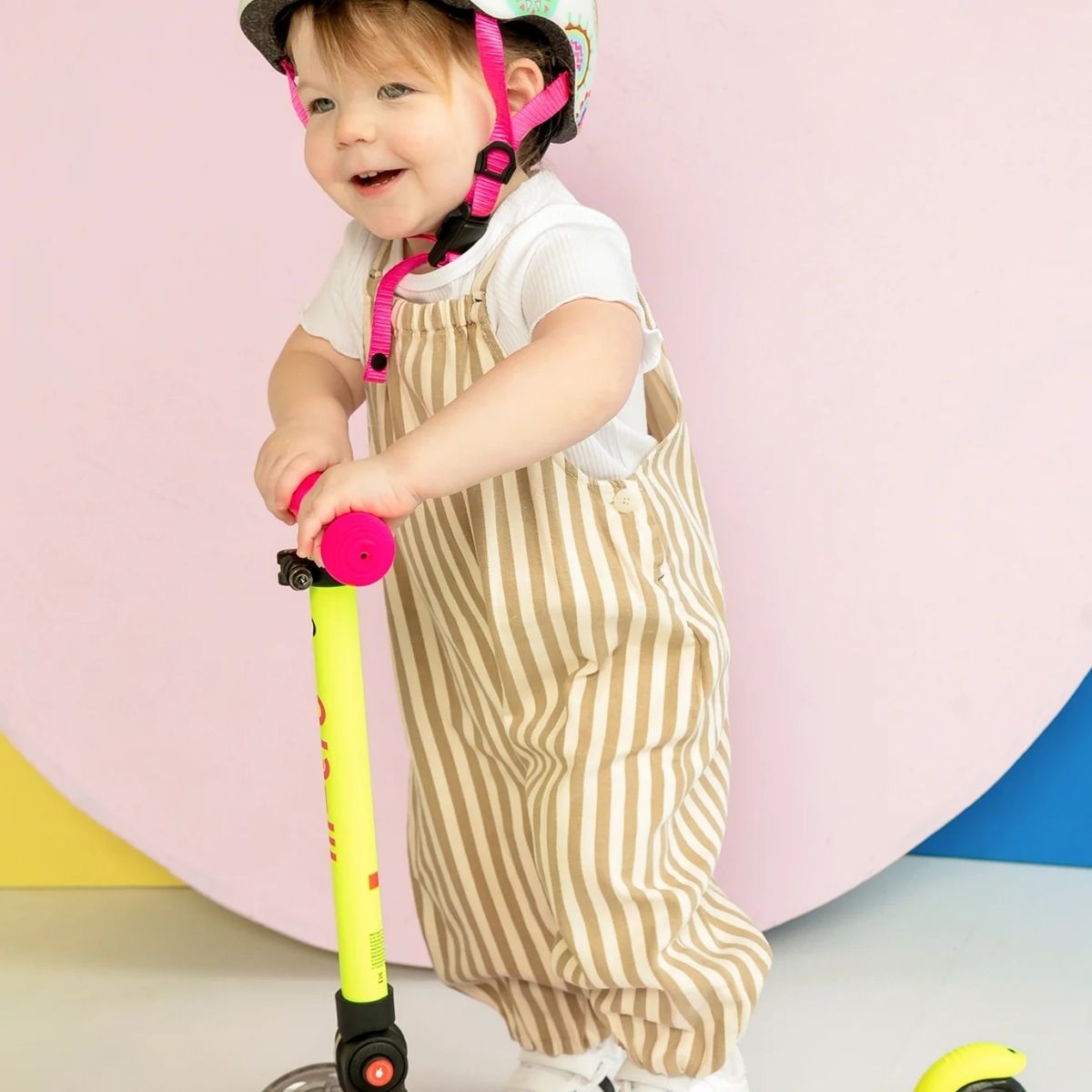 Patinete Infantil Micro Mini Foldable LED Neon Flamingo Pink/Yellow - Grows with Your Child